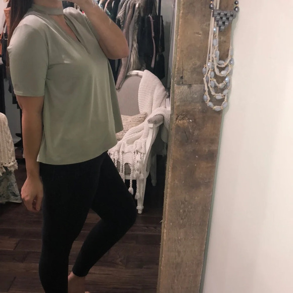 Fab’rik size large sage green choker neck top - Picture 3 of 5